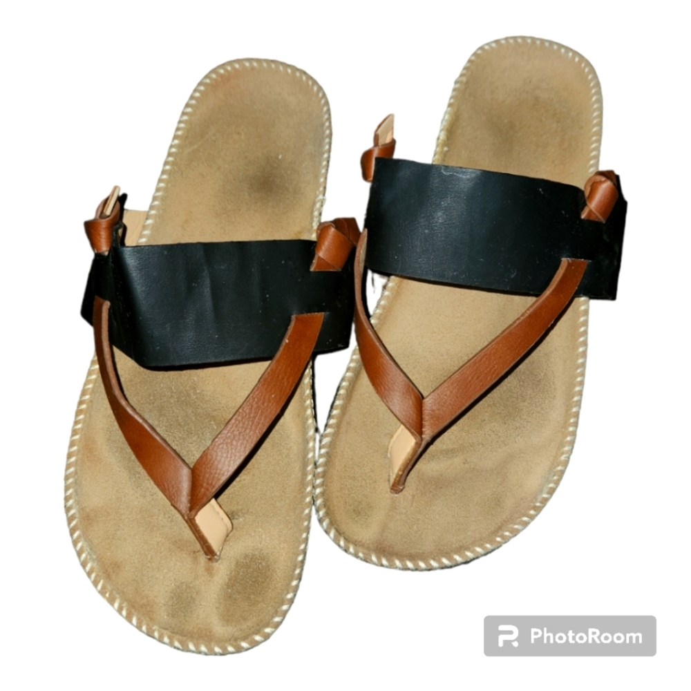 Sandals Black Brown Flat Strapped Thong Women's Size 7